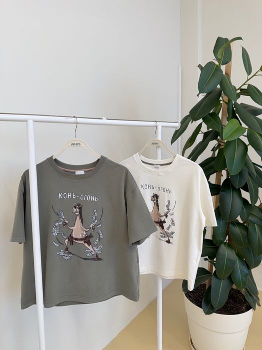 ФУТБОЛКА ЖЕНСКАЯ БРИНИТ ХАКИ КОНЬ-ОГОНЬ