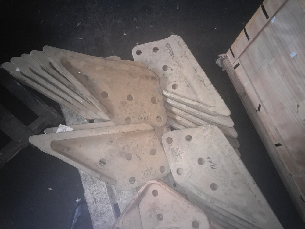 Бокорез Hitachi ZX450 1010517 FIORM