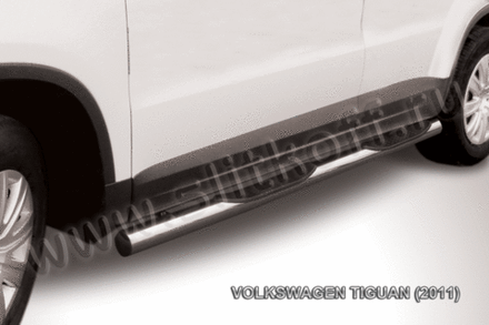 Пороги из нержавейки Volkswagen Tiguan (2011-2016) d76 с проступями (черный цвет)