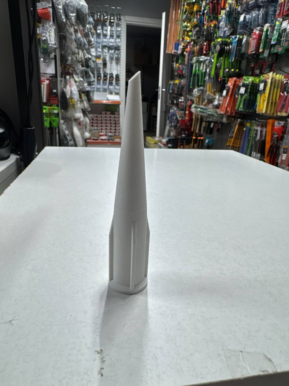 Носик для герметика с косым срезом