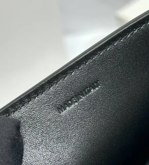 СУМКА CELINE LOUISE ИЗ ГЛАДКОЙ ТЕЛЯЧЬЕЙ КОЖИ