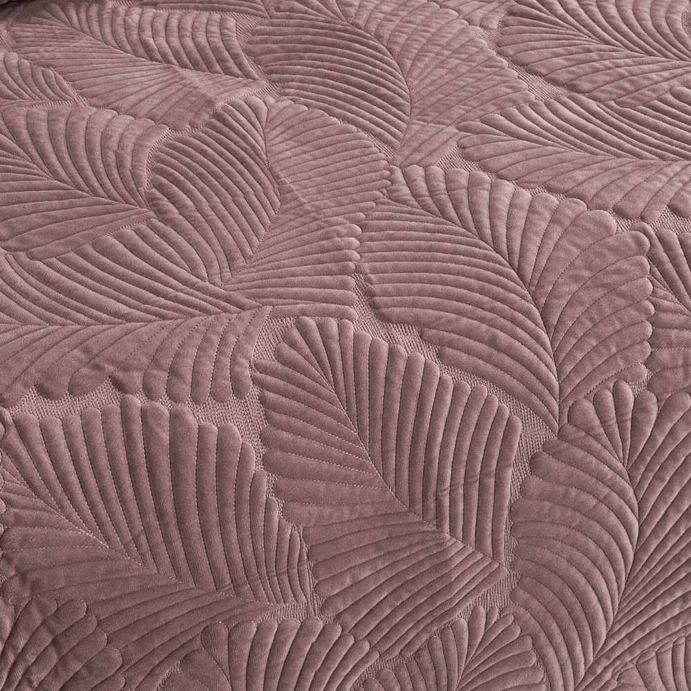 Покрывало 160х220 и наволочка 50х70 Sofi De MarkO Ноэль пепельная роза