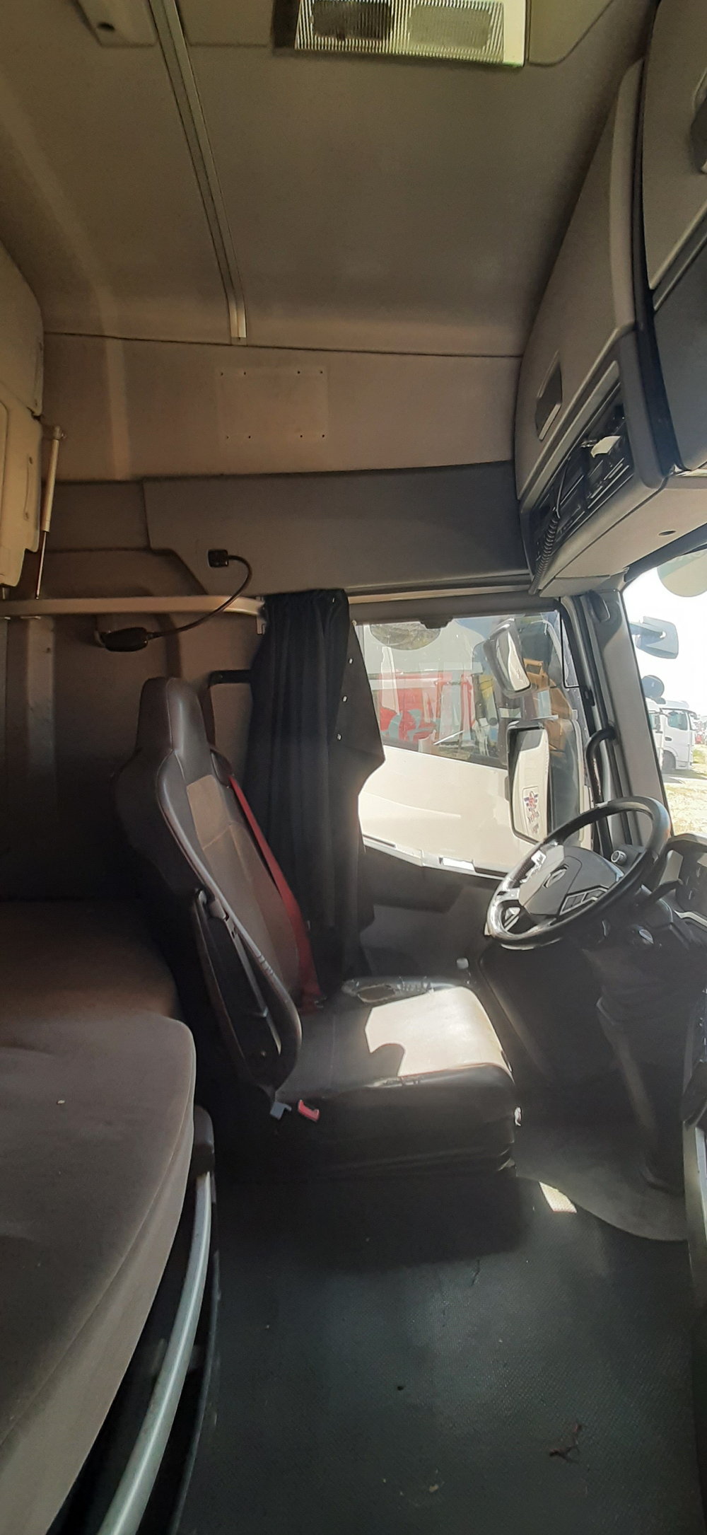 Renault T 6x2 Седельный тягач T11.460 6x2 (Дизельный, 10,8 л, 469 л.с., АТ)