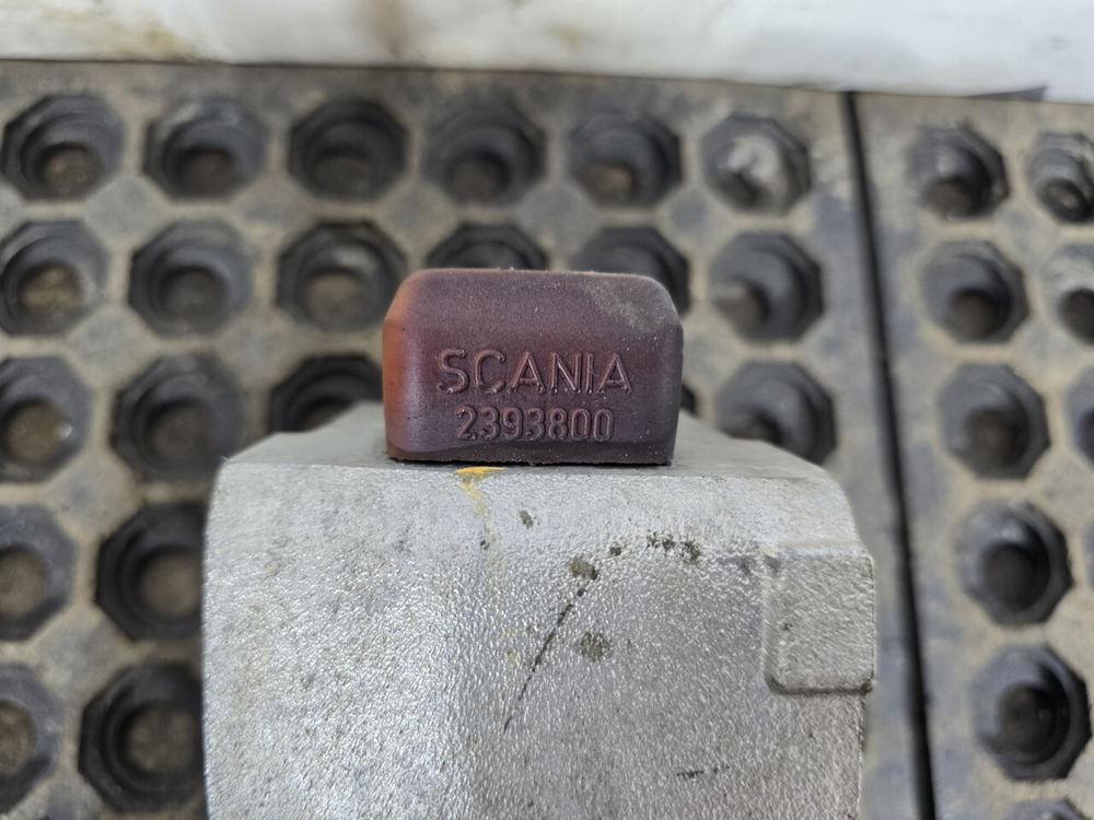 Кронштейн кабины передний левый 2020г.