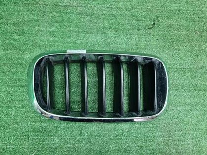 Решетка радиатора правая BMW X5 F15 X6 F16 (13-18)