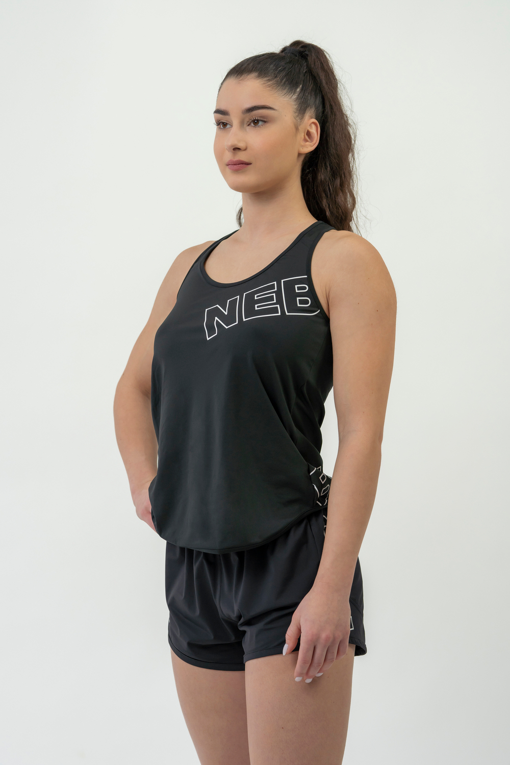 Женская майка Nebbia 441 tank top Raser Black