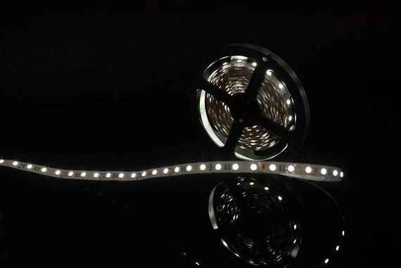 Светодиодная лента SWG 14,4W/m 60Led/m 5050SMD холодный белый 5M SWG560-12-14.4-UW-М 009263