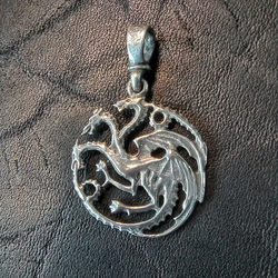 Подвеска. Герб дома Таргариенов