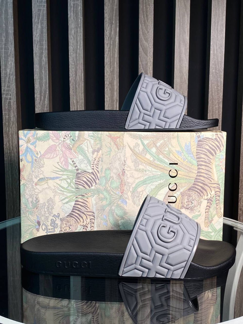 Шлепанцы Gucci