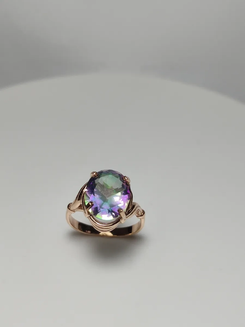 Кольцо бижутерное с кварцем мистик