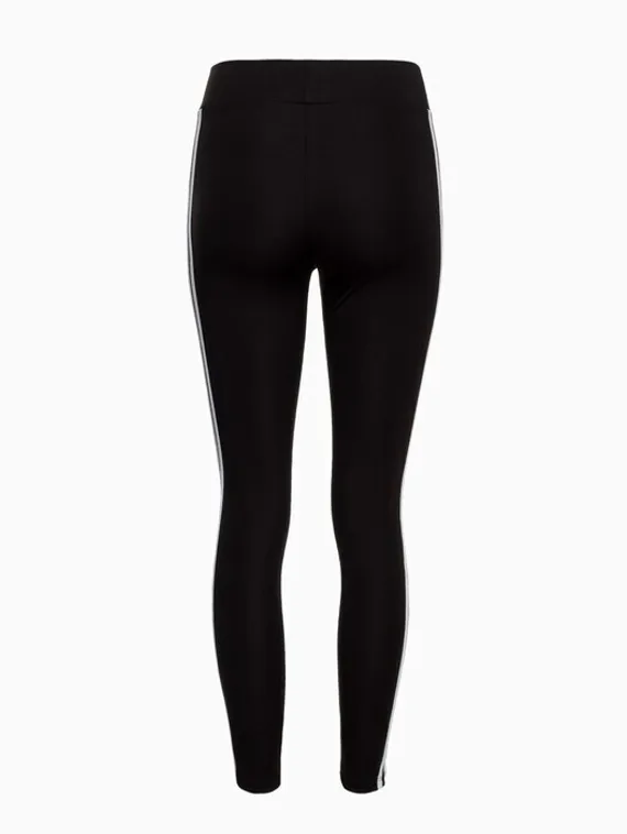 Леггинсы женские, цвет чёрный, размер 50