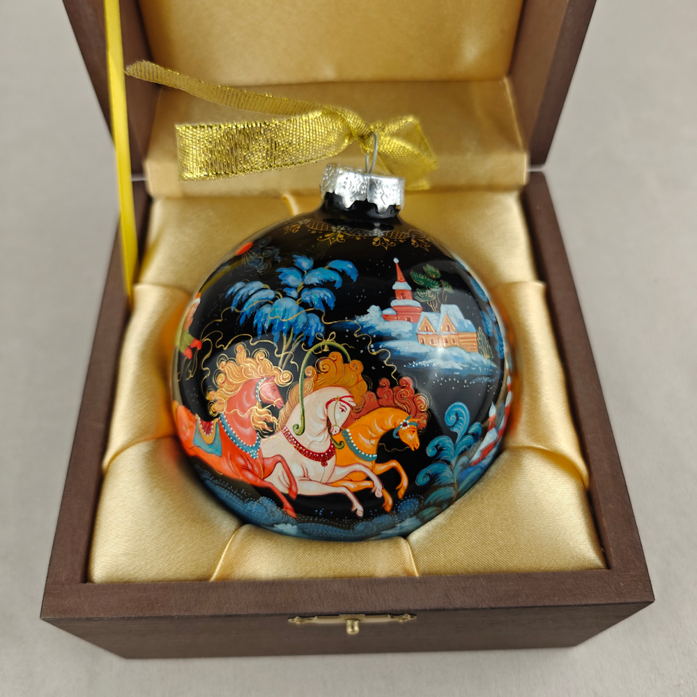 Елочный шар с росписью Палех "Тройка" в футляре