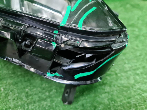 Битая Фара правая Geely Coolray (2019-2023) LED