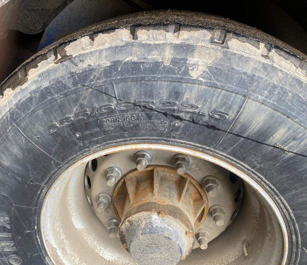 ЧМЗАП 9906* Полуприцеп тяжеловоз 3 оси 99064H-04 (Не раздвижной)
