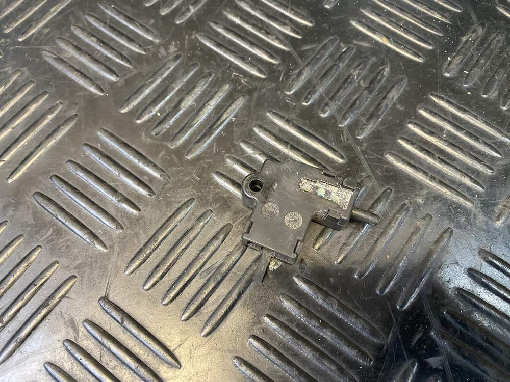 Лягушка сцепления Yamaha FJR1300A RP13A 2010