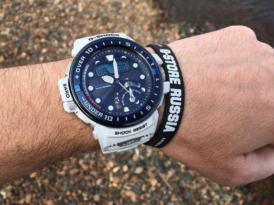 Наручные часы Casio G-Shock GWN-Q1000-7ADR