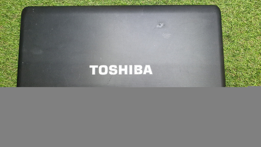 Ноутбук Toshiba i5/4Gb/315M 1Gb