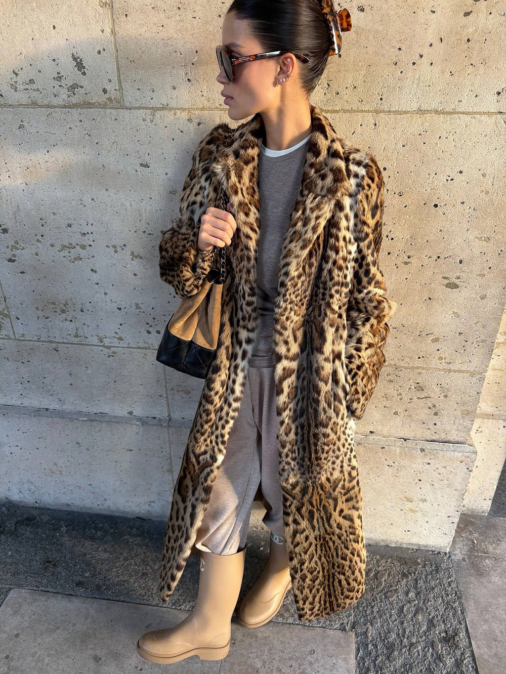 Шуба из натурального меха оцелота