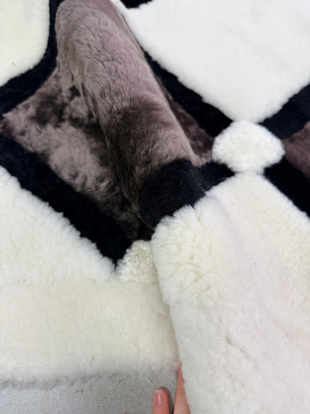 Ковер прямоугольный натуральный мех овчина, 210 х 170 см.