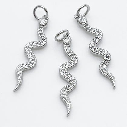 Подвеска Змея, родиевое покрытие, фианиты, размер 28*5 мм, цена за 1 шт