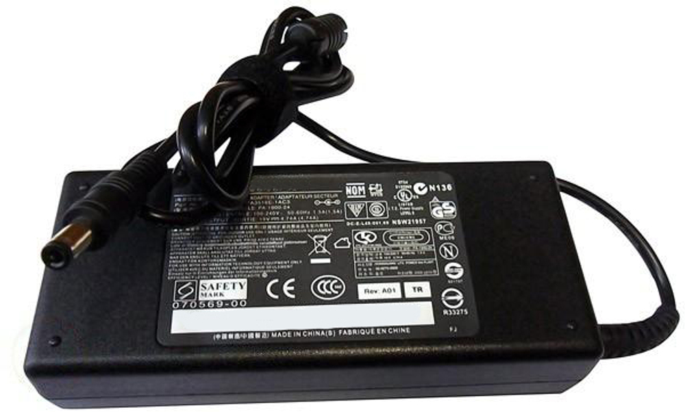 Блок питания (сетевой адаптер) для ноутбуков Toshiba 19V 4.74A 5.5x2.5 HC