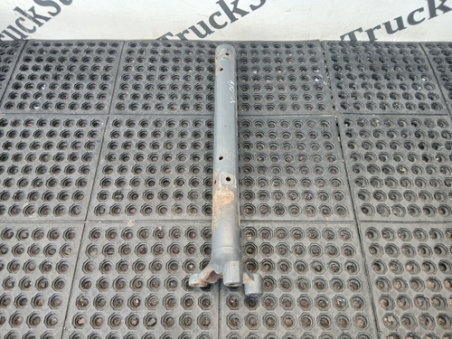 Кронштейн крыла заднего