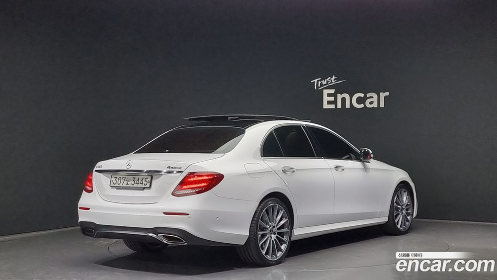 Mercedes-Benz E-Class W213 E350 4MATIC AMG Line (10.2019)