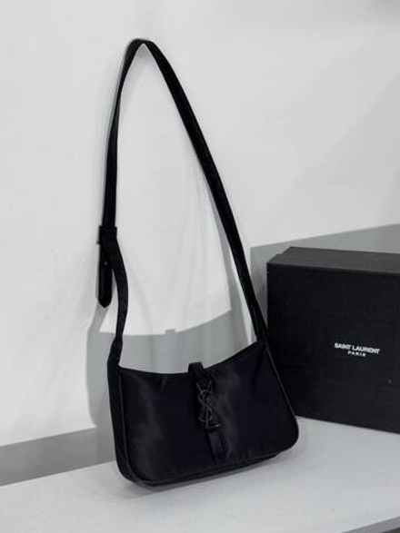 Сумка Yves Saint Laurent