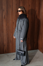 Пальто-пиджак из шерсти с шарфом из ангоры