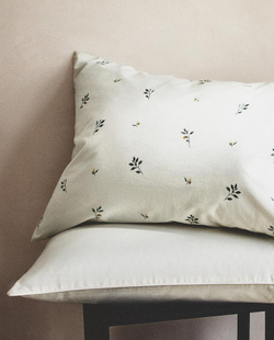 ZARA HOME НАВОЛОЧКА С ПРИНТОМ «ЛИСТЬЯ», ЗЕЛЕНЫЙ