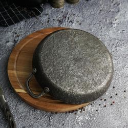 Сковорода для подачи 22 см h3,3 см круглая 2 ручки " " углерод. сталь ИНДУКЦИЯ P.L.