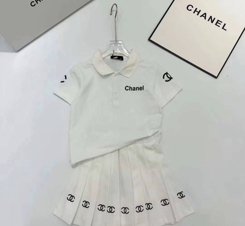 Юбка и футболка для девочки Louis Vuitton