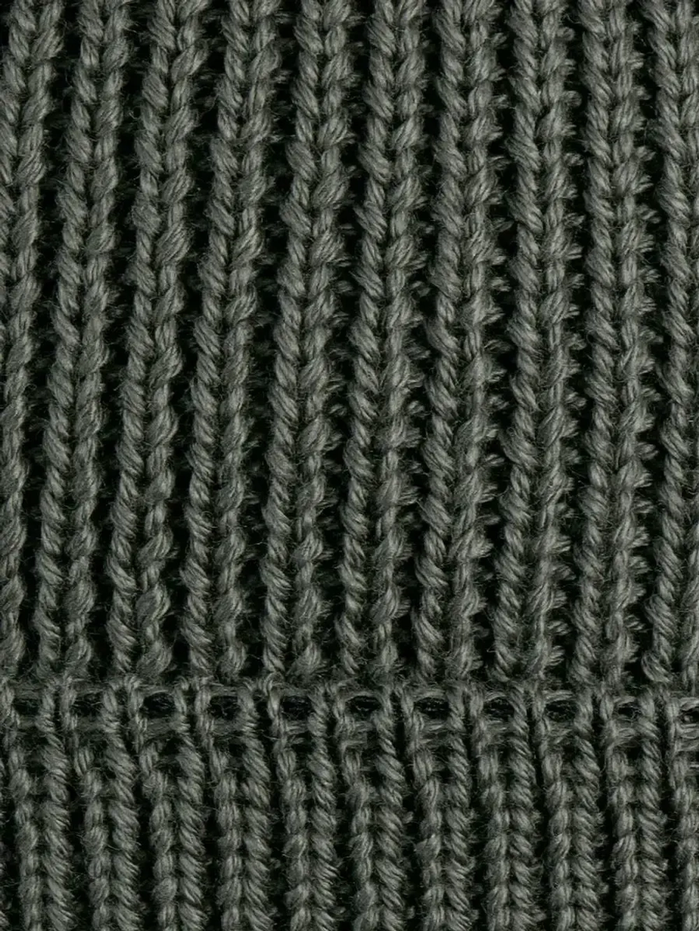 Шапка для мальчика вязаная осенняя