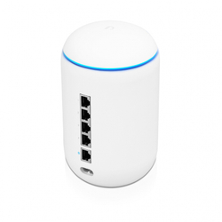 Точка доступа Ubiquiti UniFi Dream Machine UDM