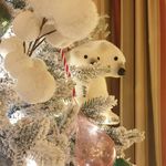 Заснеженная ель с гирляндой «Россо» теплый свет (Литая+пвх) 180 см / 1,8 м