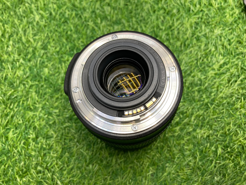 Canon EF-S 18-135mm 3.5-5.6 IS