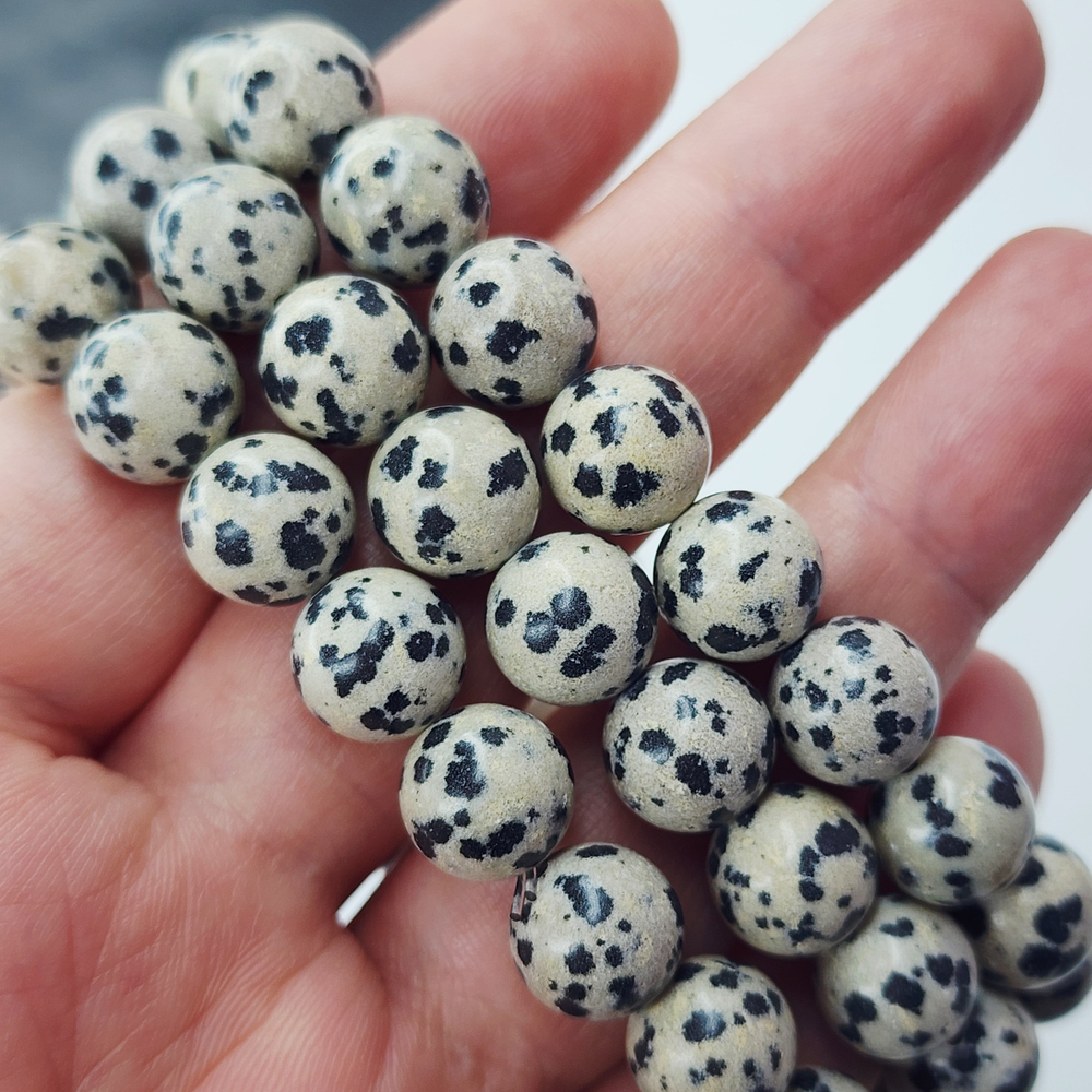 Далматиновая яшма (порфир), шар 10.5 - 10.8 мм, штучно
