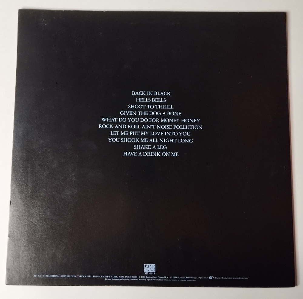 Винтажная виниловая пластинка LP AC DC Back In Black (Japan 1980) (No Obi) Shoot To Thrill