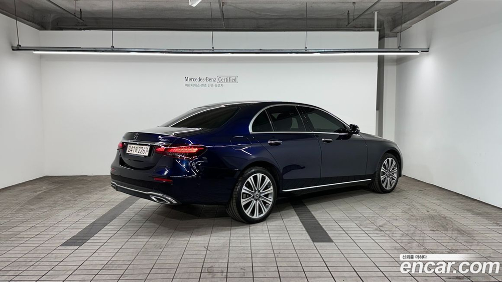Mercedes-Benz E-Class W213 E300e 4MATIC Exclusive (12.2022)
