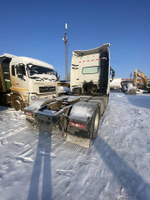 DongFeng DFH 4x2 Седельный тягач DFH4180C2 (Дизельный, 13,5 л, 528 л.с., АТ)