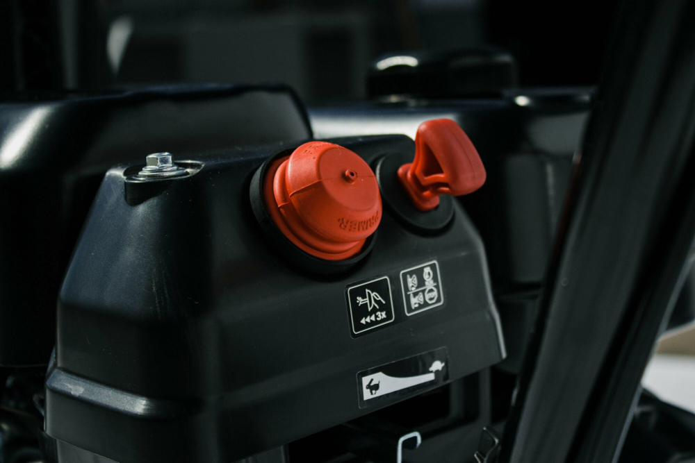 Снегоуборщик бензиновый самоходный VILLARTEC WB5556 / техника для уборки снега, снегоуборочная машина