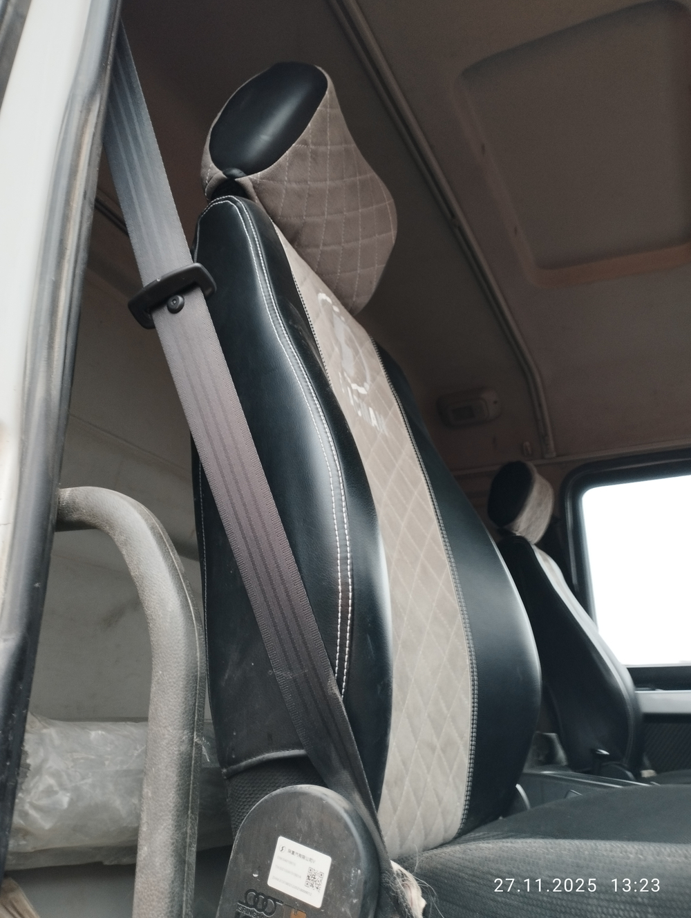 Shacman (Shaanxi) SX* 6x4 Самосвал SX3258DR384 (Дизельный, 9,7 л, 329 л.с., МТ)