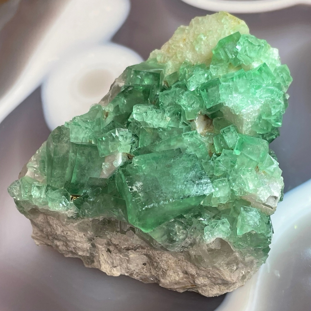 41354 Флюорит Друза кристалл необработанный 83мм