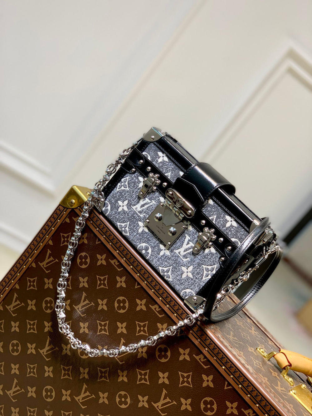 Louis Vuitton Petite Malle