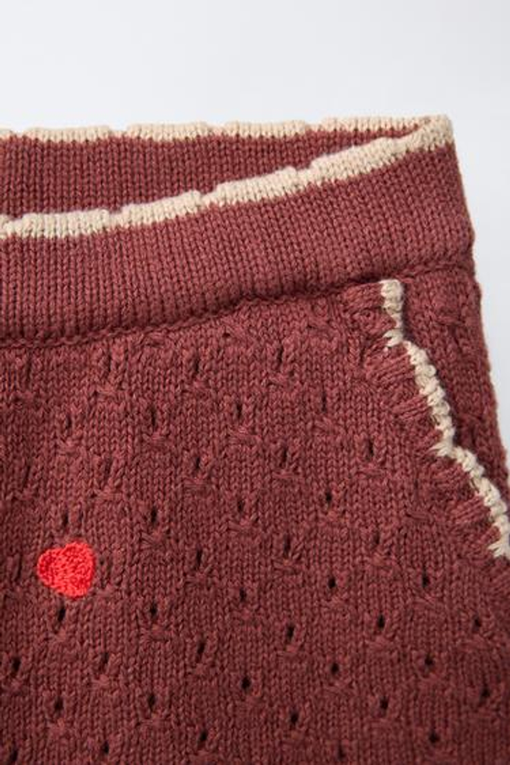 ZARA Х SISSEL EDELBO ШОРТЫ ИЗ ТРИКОТАЖА С ВЫШИТЫМИ ЦВЕТАМИ, КОРИЧНЕВЫЙ
