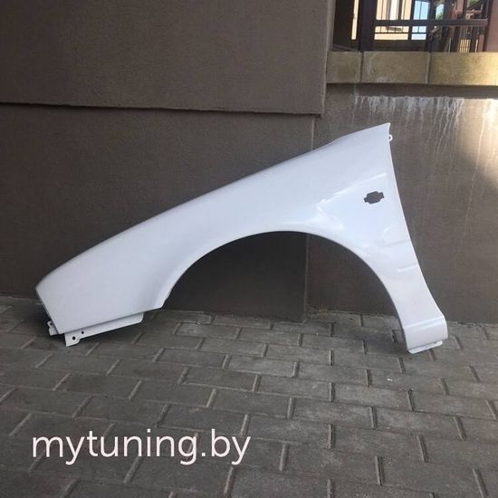 Крыло левое стеклопластик для Nissan Primera W10 wagon