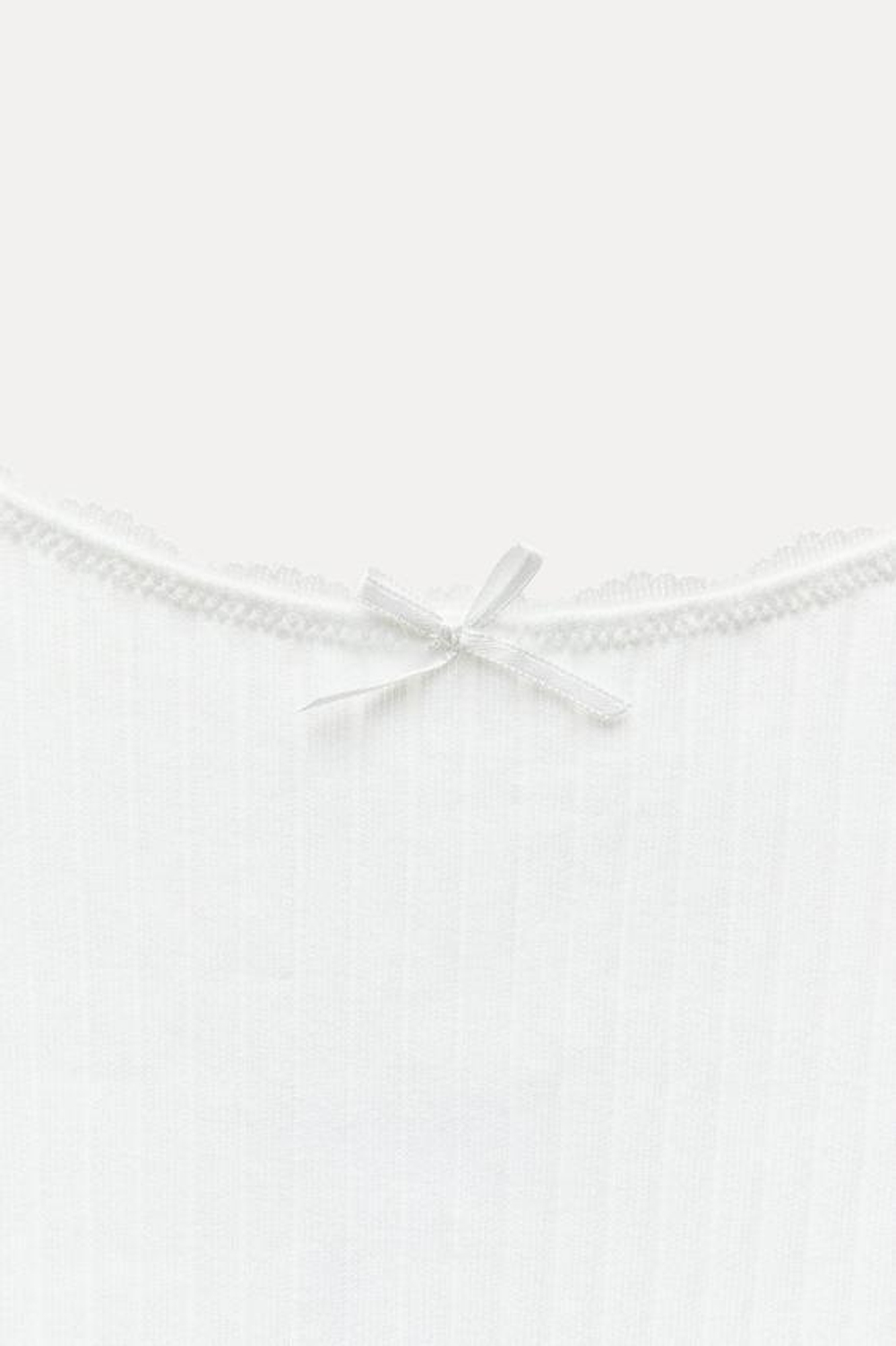 ZARA БЕСШОВНЫЙ КРОП-ТОП В РУБЧИК С БАНТИКОМ, ЖЕЛТОВАТО-БЕЛЫЙ