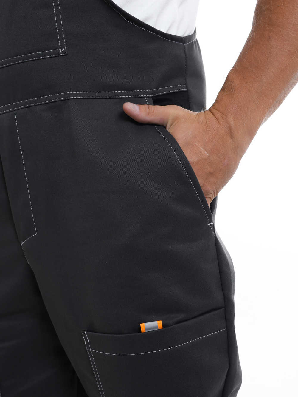 Костюм Nerss «МАНХЕТТЕН», куртка + полукомбинезон. Черный с серым.