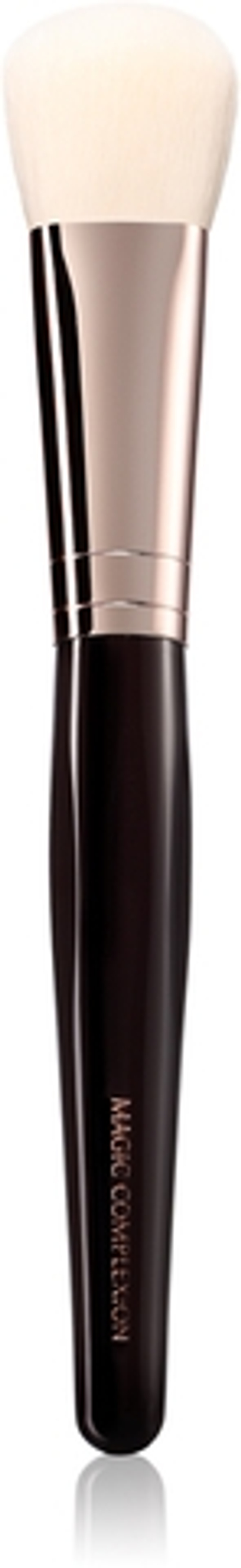 Charlotte Tilbury Magic Complexion Brush - Плоская кисть для макияжа, 1 szt.