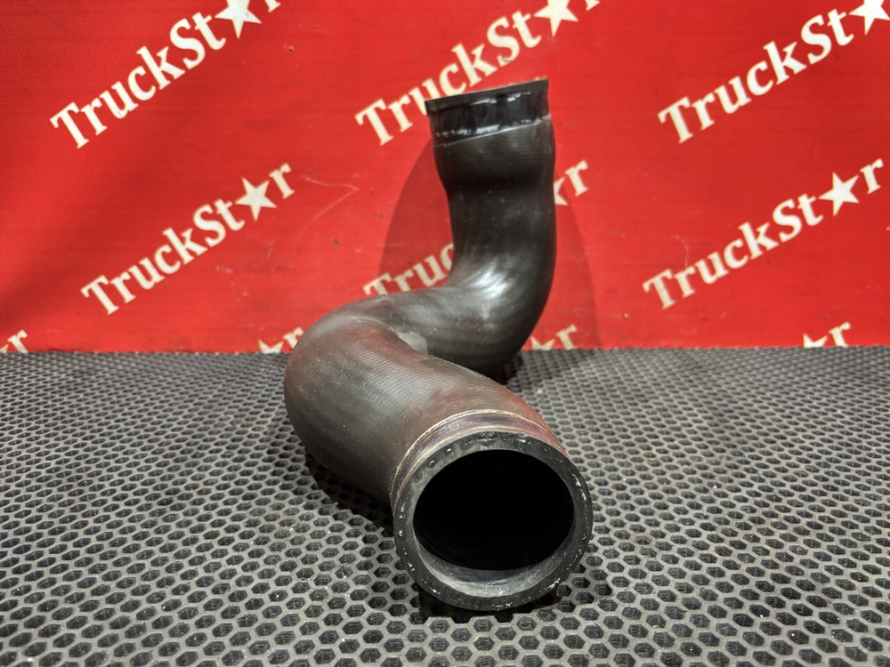 Патрубок радиатора